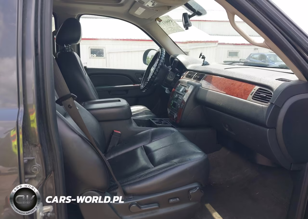 2010 Chevrolet Suburban 1500 Lt1 VIN:1GNUKJE34AR249653 - 5