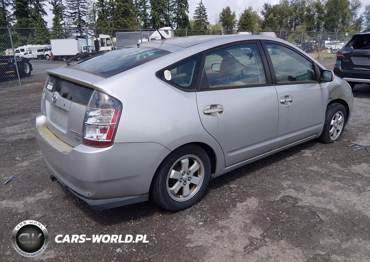 2005 Toyota Prius VIN:JTDKB20U353060667 - 4
