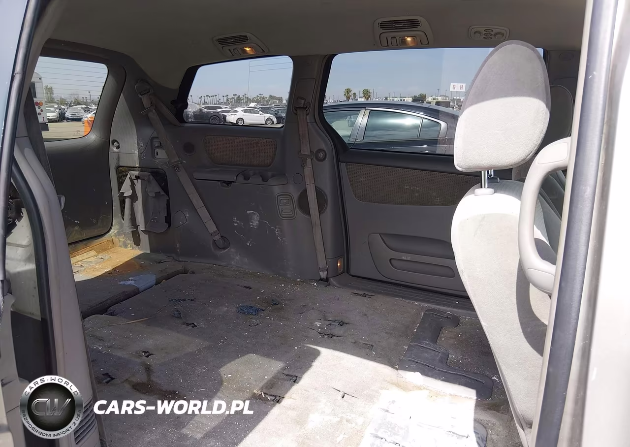 2010 Toyota Sienna Le VIN:5TDKK4CC7AS308975 - 8