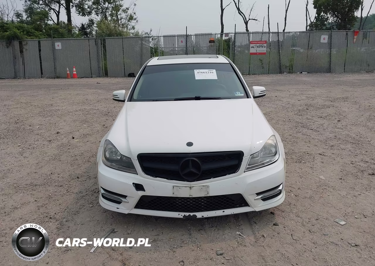 2013 Mercedes-Benz C 300 Sport 4Matic VIN:WDDGF8AB9DA819963 - 6