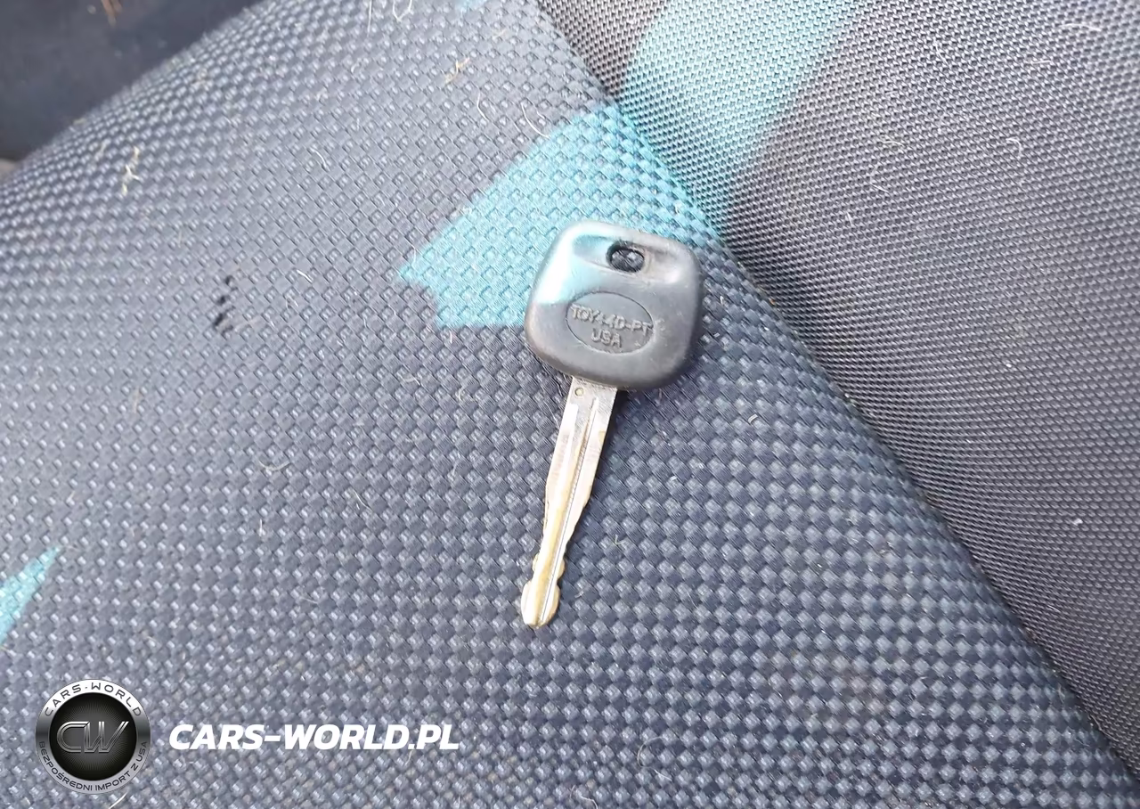 2005 Scion Tc VIN:JTKDE177650024458 - 11