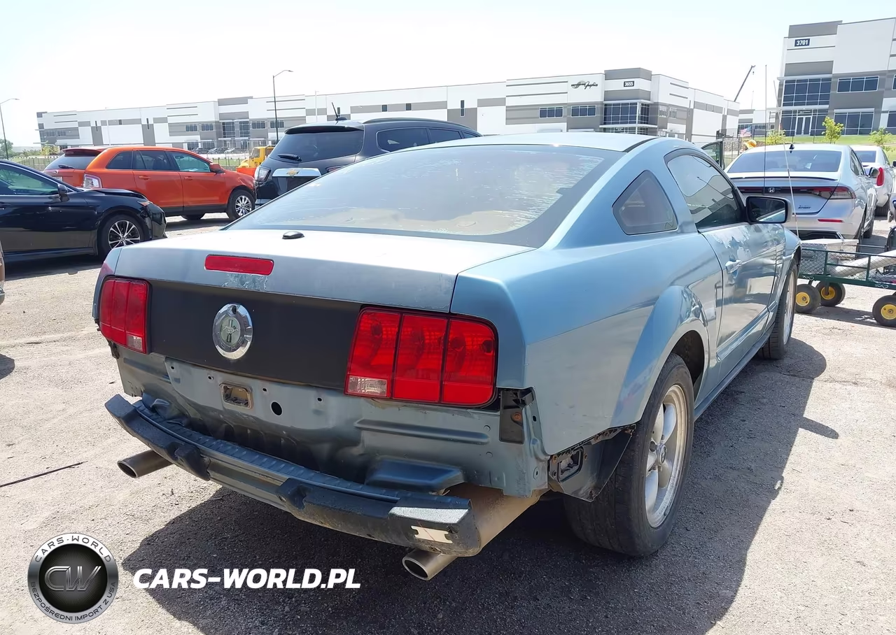 2007 Ford Mustang V6 Deluxe-V6 Premium VIN:1ZVHT80NX75239005 - 4