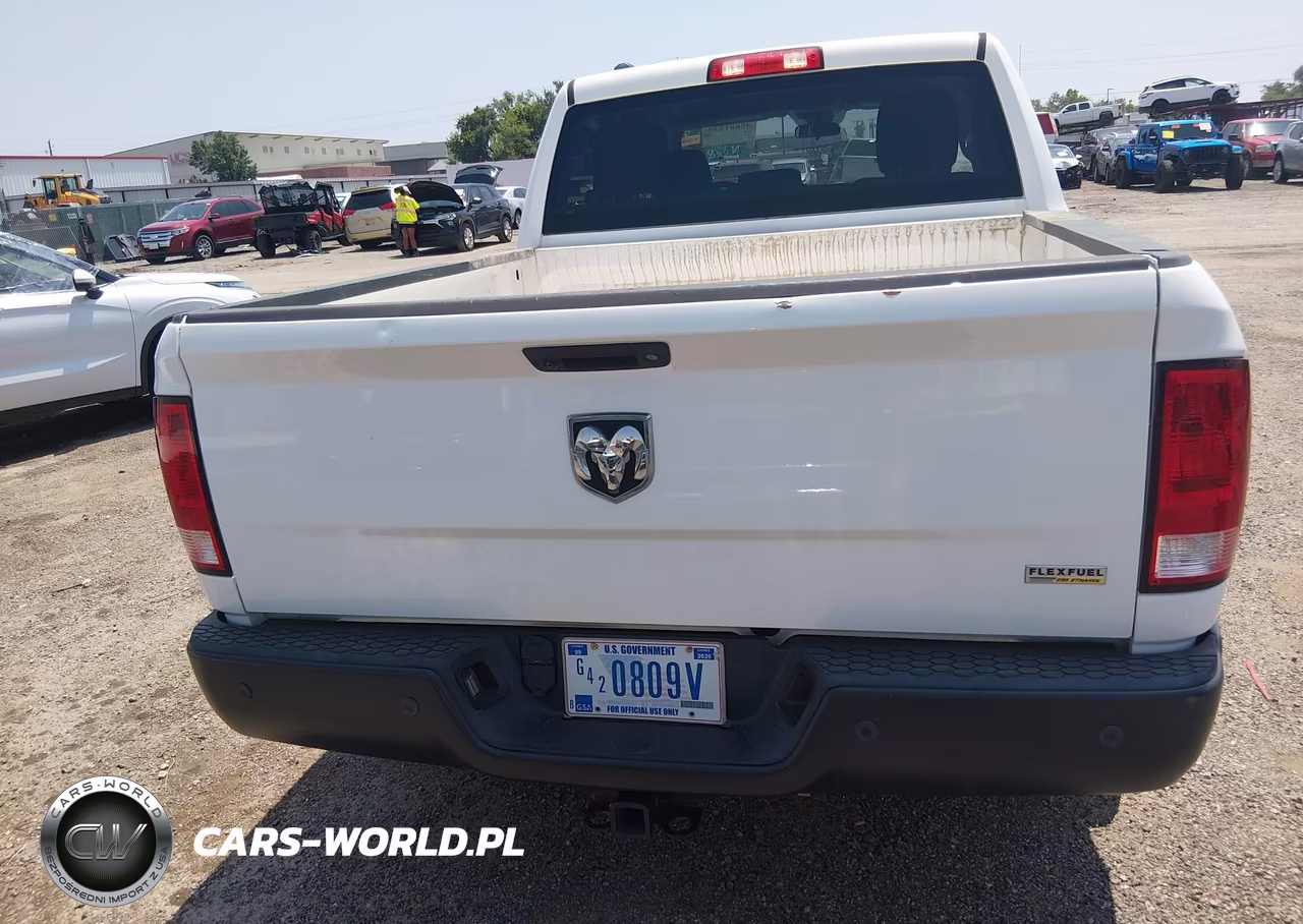 2018 Ram 1500 Tradesman 4X2 5'7 Box VIN:1C6RR6KG2JS296520 - 17