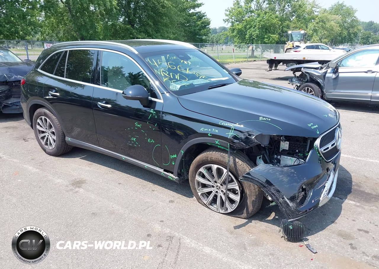2025 Mercedes-Benz Glc 300 4Matic Suv – zdjęcie 1 z 17