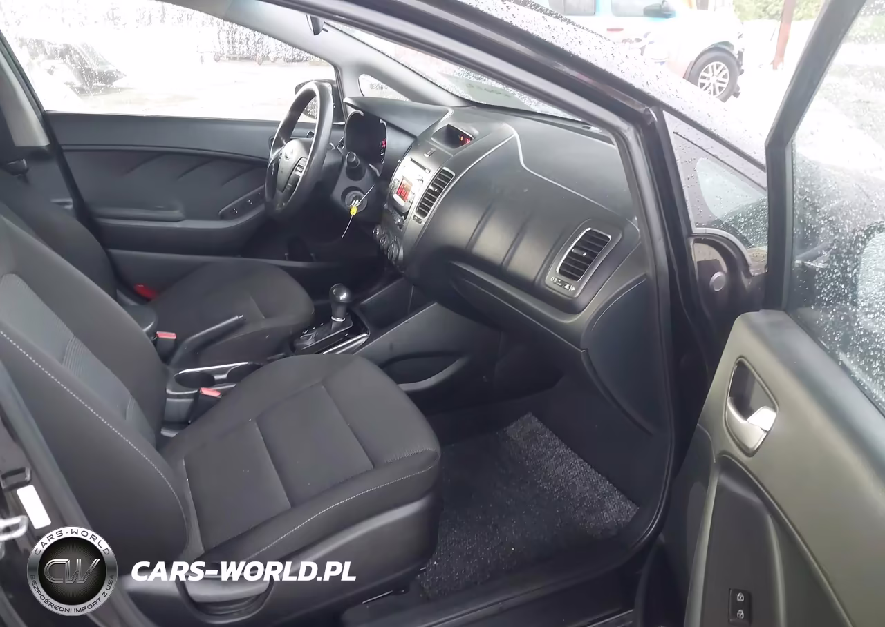 2018 Kia Forte Lx VIN:3KPFK4A71JE251884 - 5