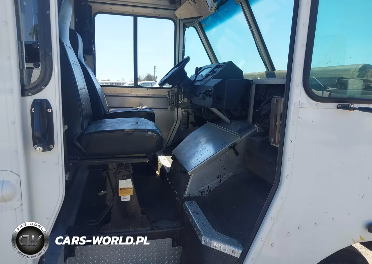 2017 Ford E-350 Stripped VIN:1FC3E3KS5HDC66469 - 5