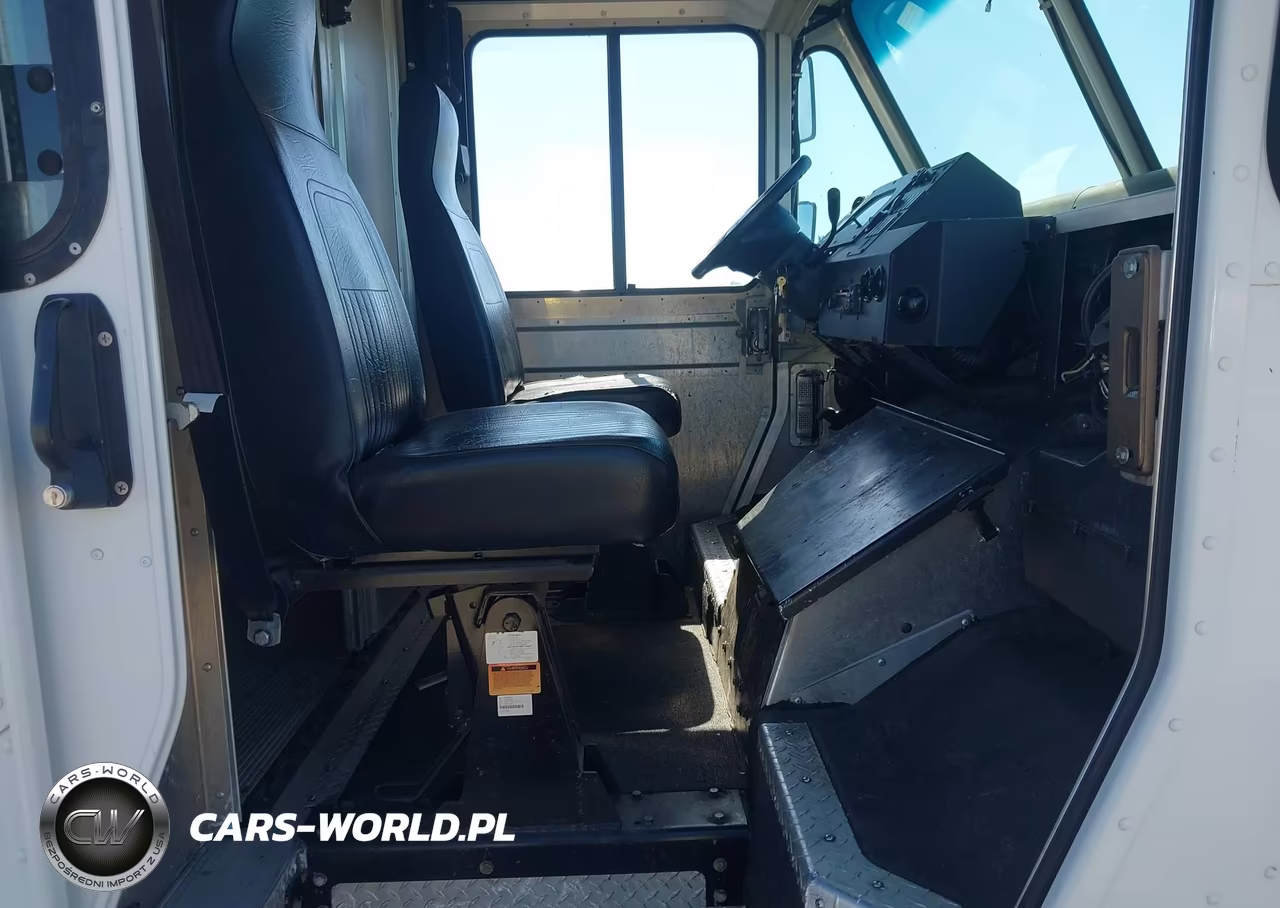 2017 Ford E-350 Stripped VIN:1FC3E3KS7HDC65176 - 5