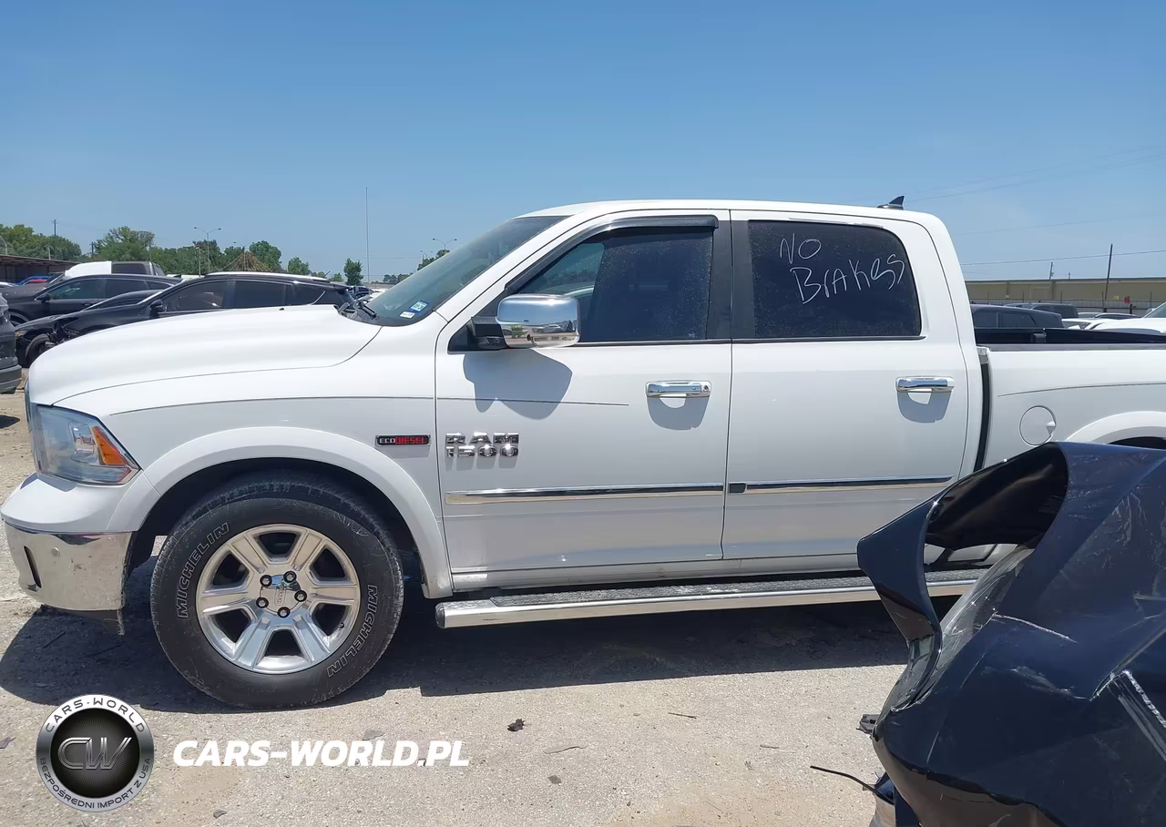 2015 Ram 1500 Laramie Limited VIN:1C6RR7PMXFS557002 - 14