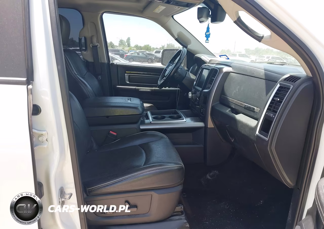 2015 Ram 1500 Laramie Limited VIN:1C6RR7PMXFS557002 - 5