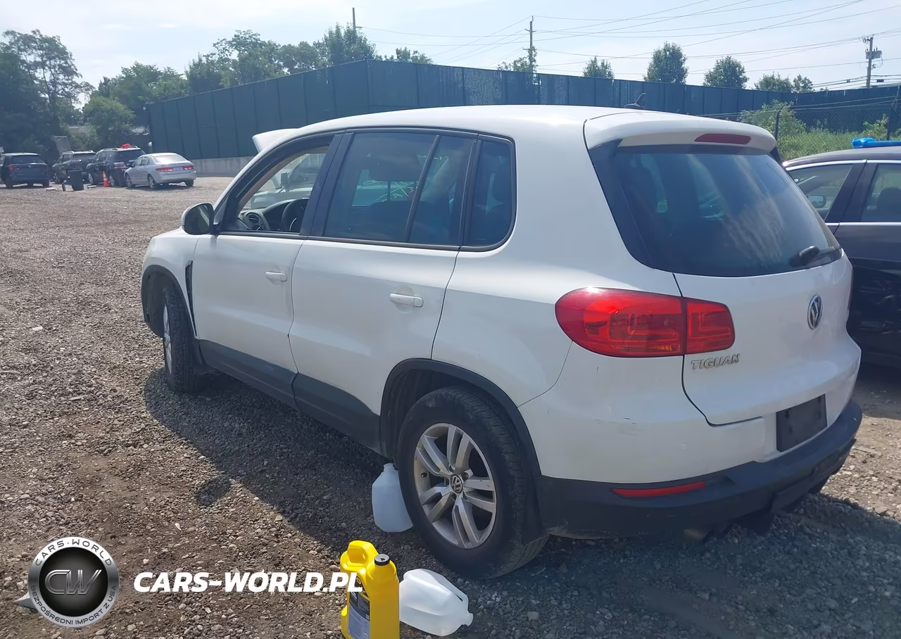 2012 Volkswagen Tiguan Le VIN:WVGAV7AX5CW588209 - 3