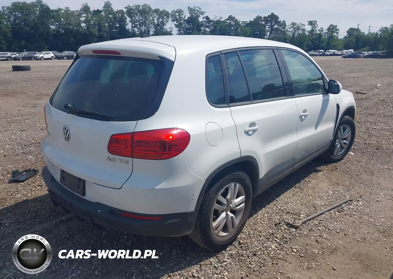 2012 Volkswagen Tiguan Le VIN:WVGAV7AX5CW588209 - 4