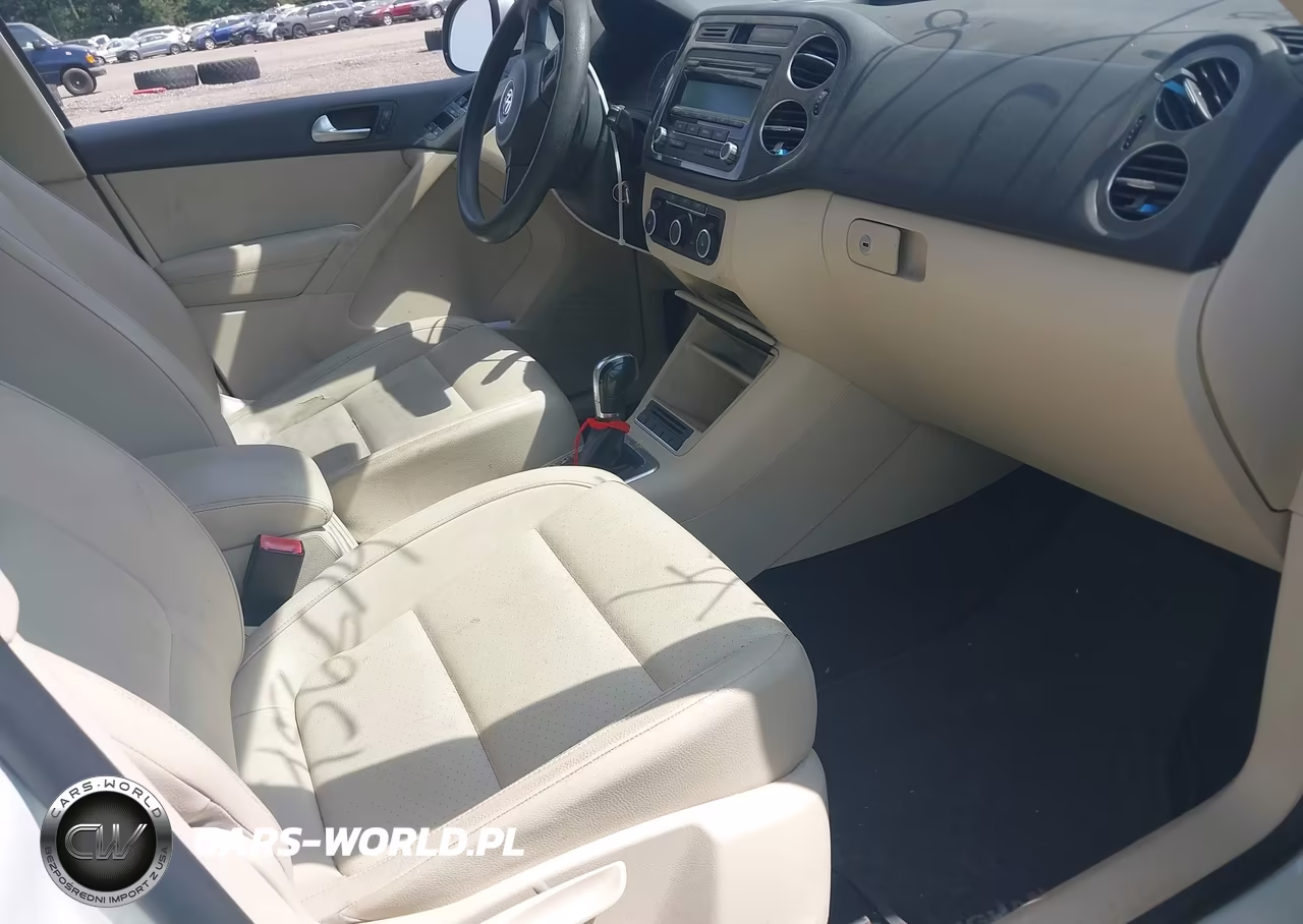2012 Volkswagen Tiguan Le VIN:WVGAV7AX5CW588209 - 5