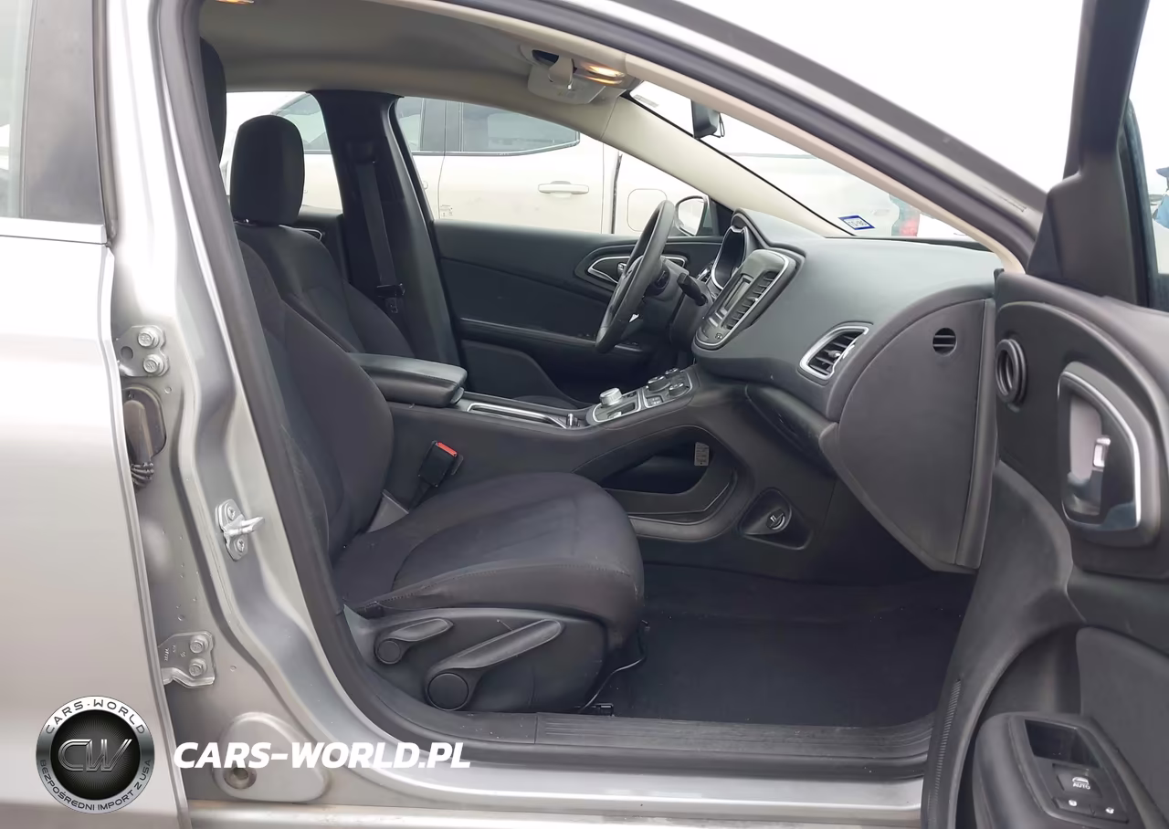 2015 Chrysler 200 Limited VIN:1C3CCCAB0FN580209 - 5