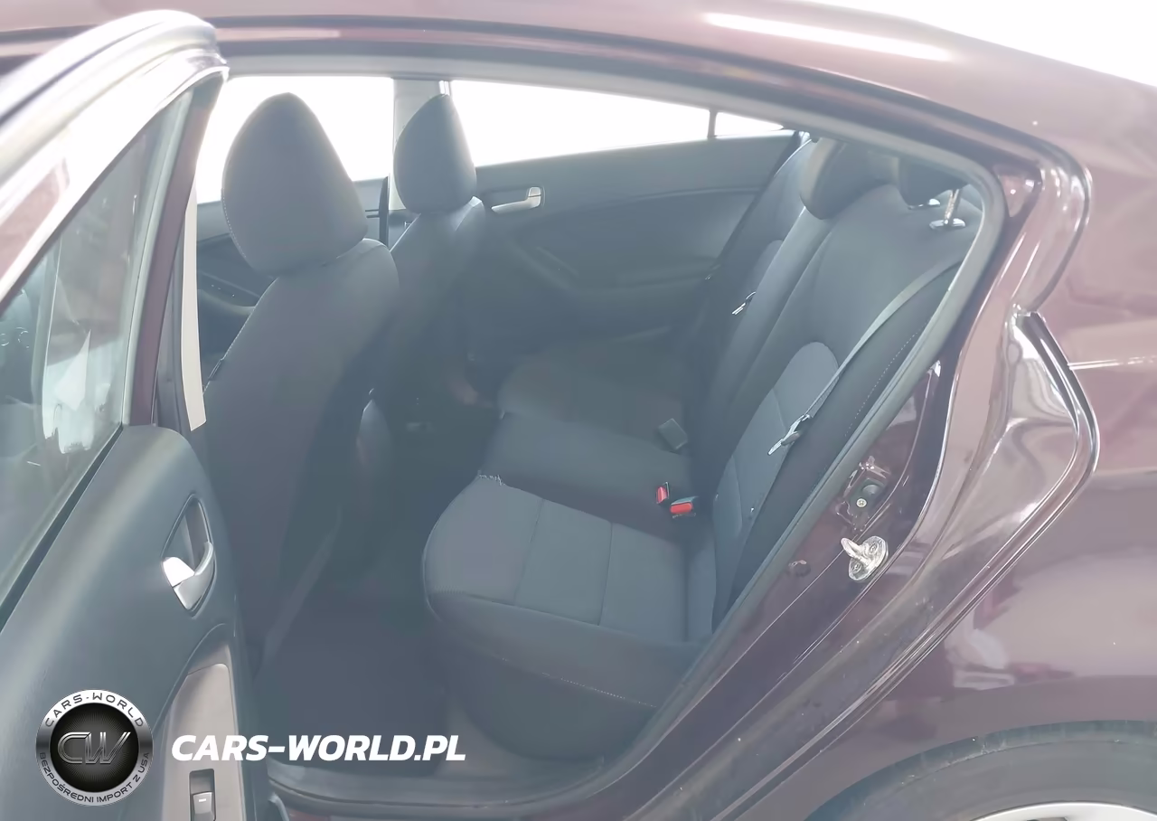 2017 Kia Forte Lx VIN:3KPFK4A73HE156785 - 8