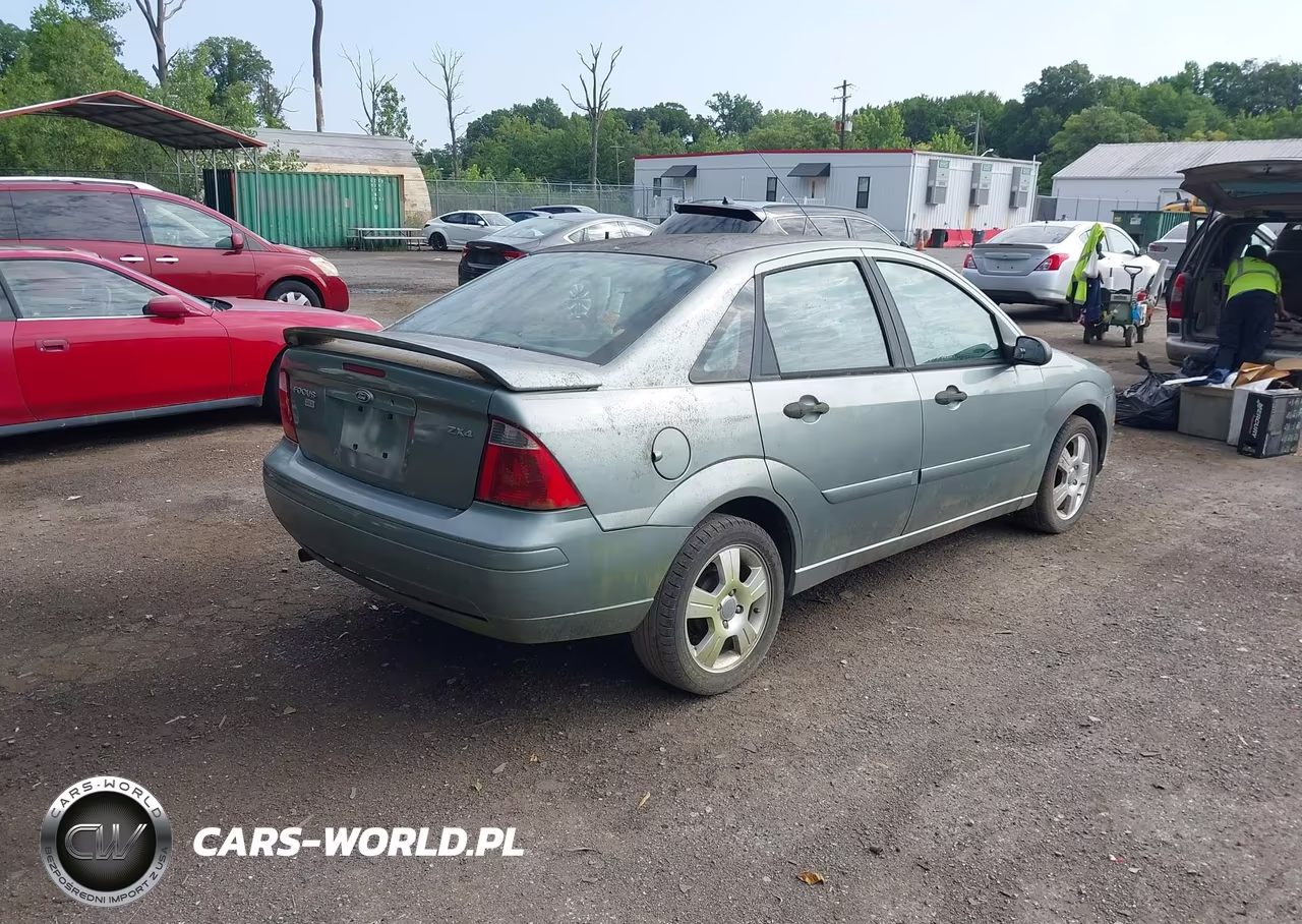 2005 Ford Focus Zx4 VIN:1FAFP34N65W148144 - 4