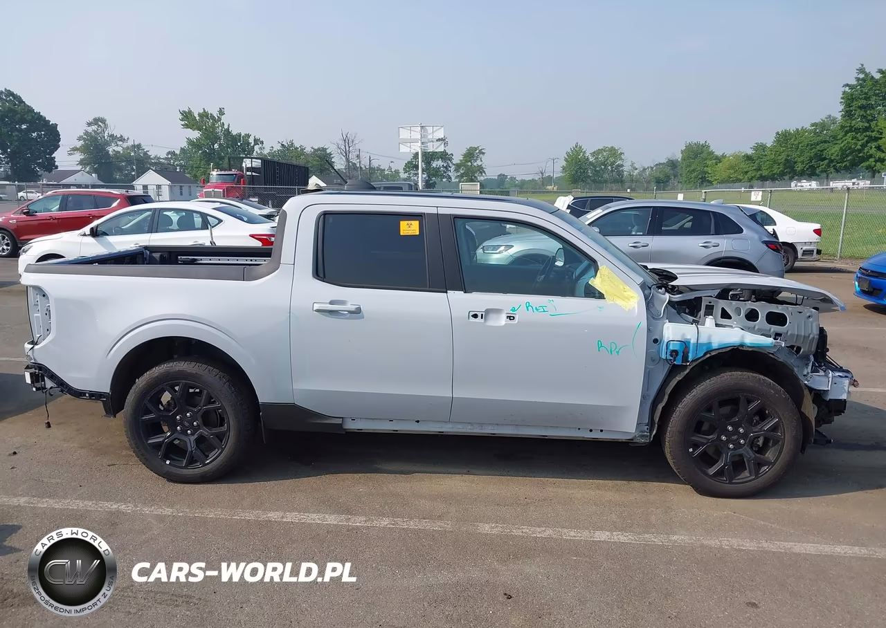 2025 Ford Maverick Lariat VIN:3FTTW8SA7SRB18260 - 13