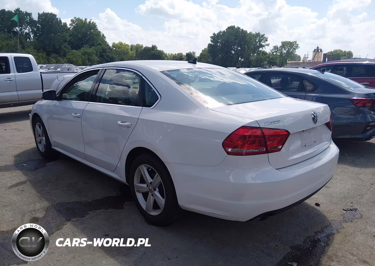 2015 Volkswagen Passat 1.8T Limited Edition VIN:1VWAS7A39FC089717 - 3