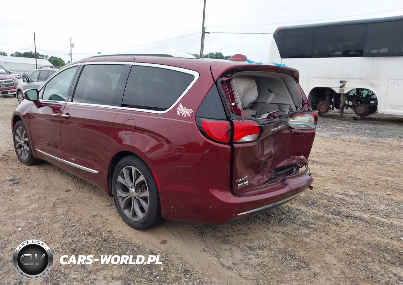 2017 Chrysler Pacifica Limited VIN:2C4RC1GG0HR633400 - 3