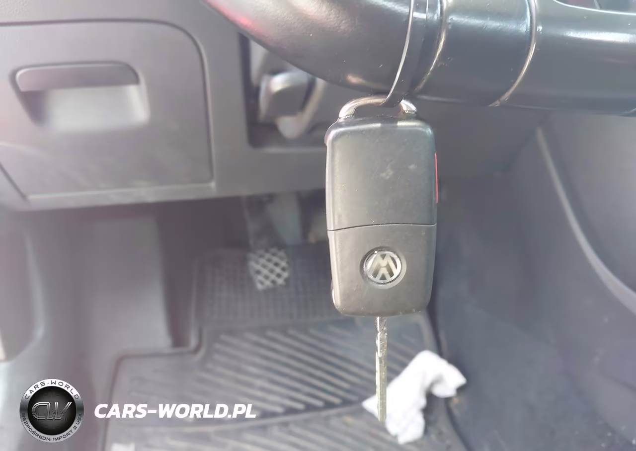 2014 Volkswagen Beetle 2.5L VIN:3VWHP7AT8EM631063 - 11