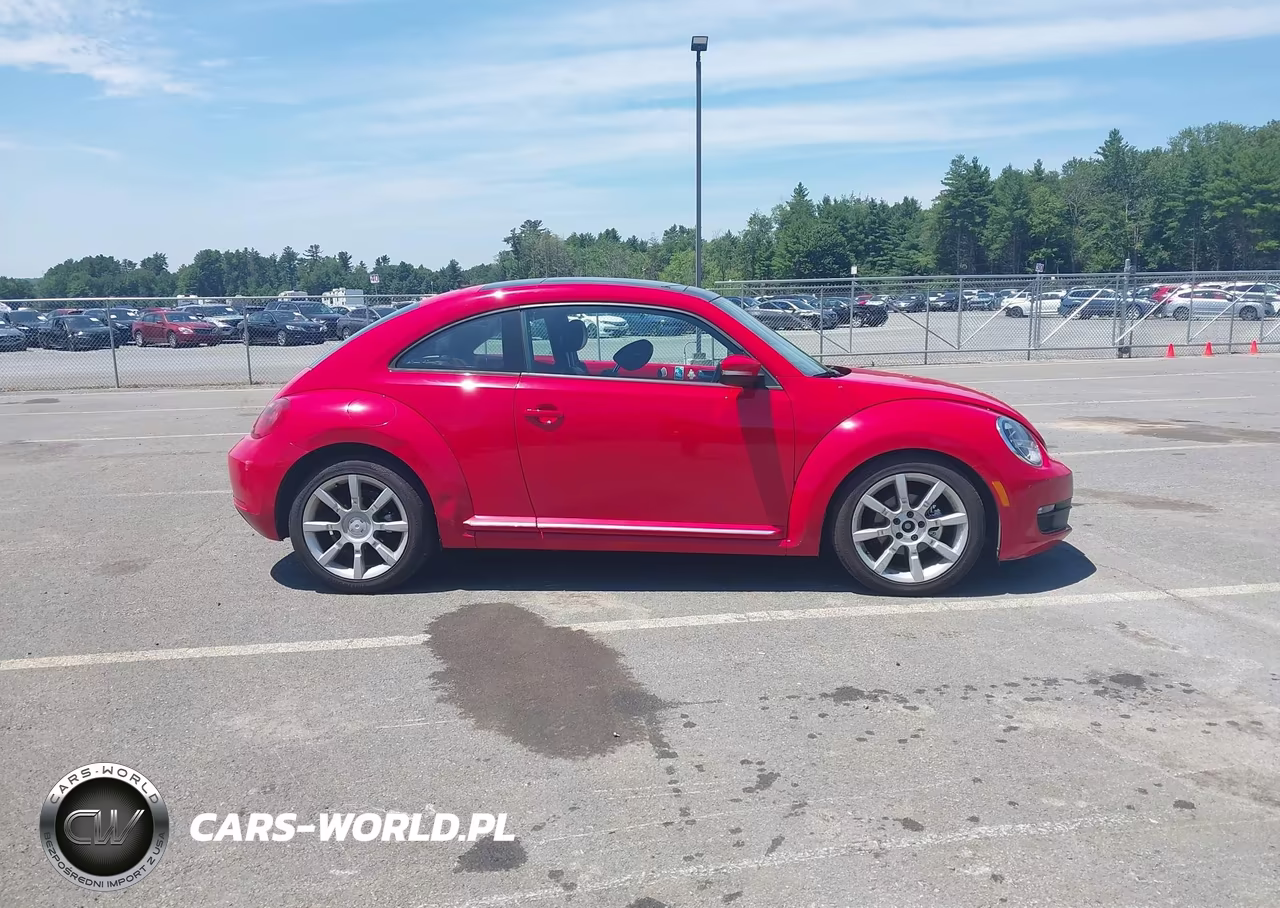 2014 Volkswagen Beetle 2.5L VIN:3VWHP7AT8EM631063 - 13