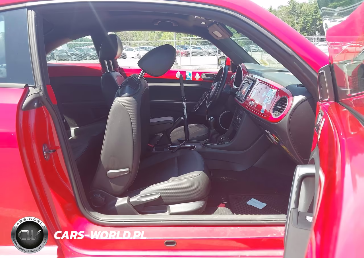 2014 Volkswagen Beetle 2.5L VIN:3VWHP7AT8EM631063 - 5