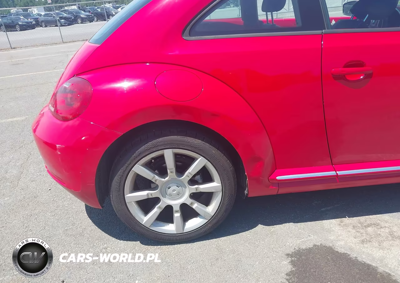2014 Volkswagen Beetle 2.5L VIN:3VWHP7AT8EM631063 - 6