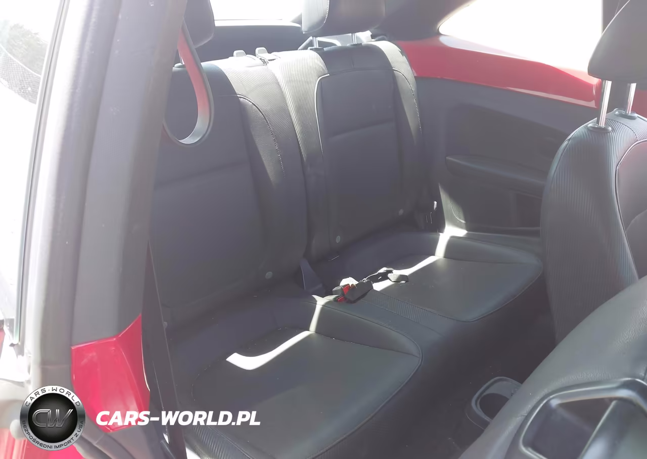 2014 Volkswagen Beetle 2.5L VIN:3VWHP7AT8EM631063 - 8