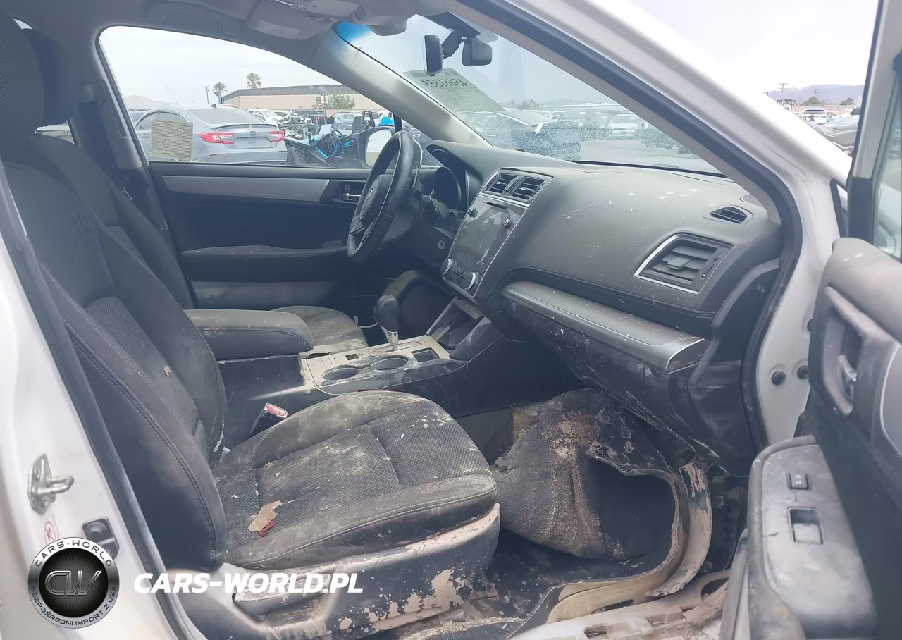 2018 Subaru Outback 2.5I Premium VIN:4S4BSAHC9J3264353 - 5