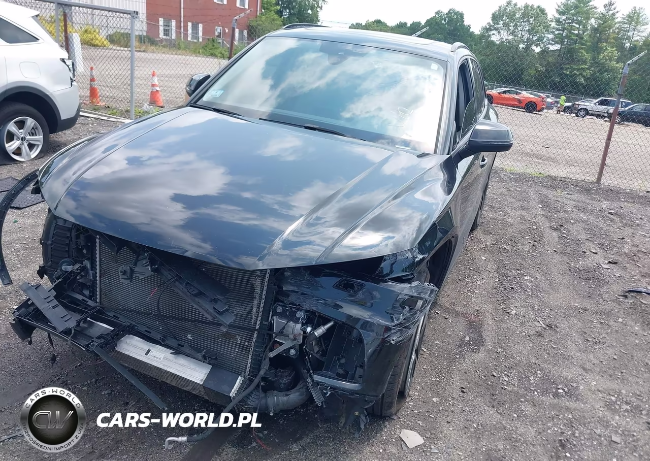2018 Audi Q5 2.0T Premium-2.0T Tech Premium VIN:WA1ANAFY3J2067085 - 2