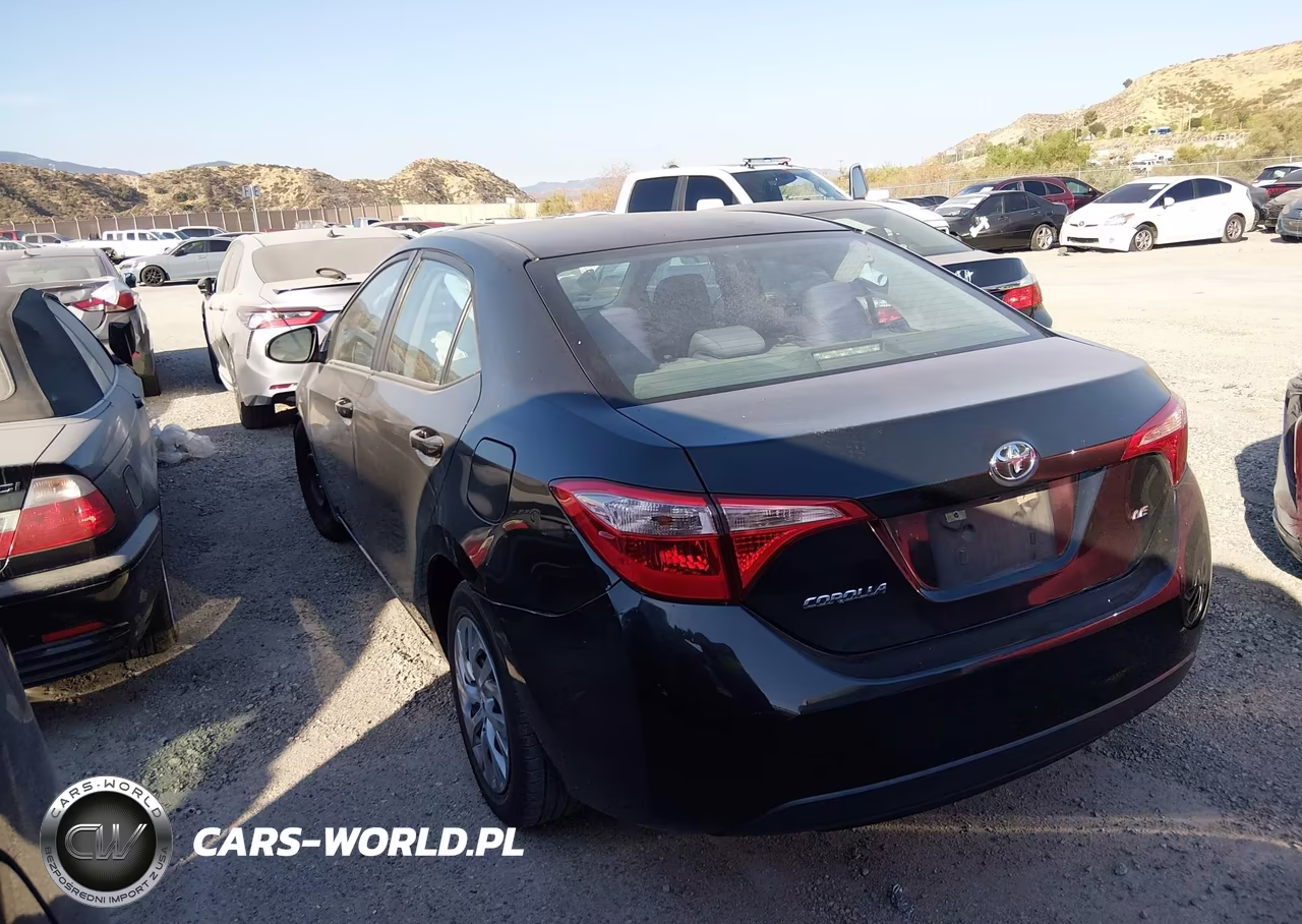 2017 Toyota Corolla Le VIN:5YFBURHE4HP631109 - 3