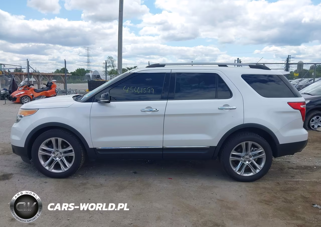 2011 Ford Explorer Xlt VIN:1FMHK8D86BGA50256 - 14