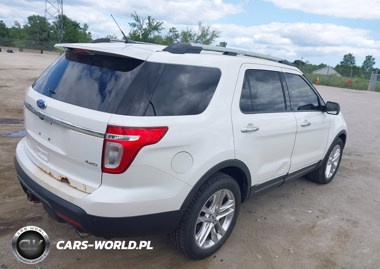 2011 Ford Explorer Xlt VIN:1FMHK8D86BGA50256 - 4