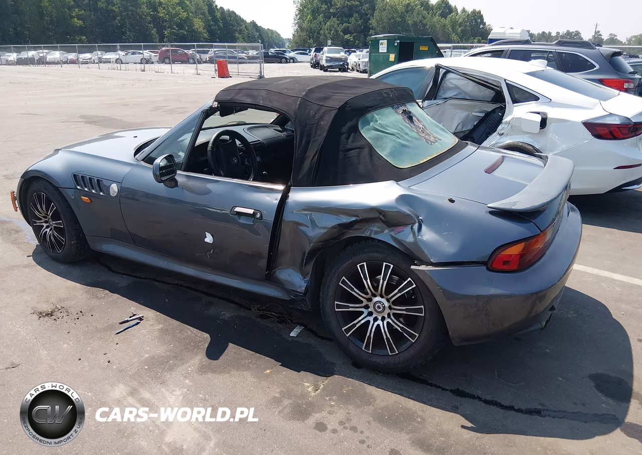 1999 BMW Z3 2.3 VIN:4USCH9338XLG00738 - 3
