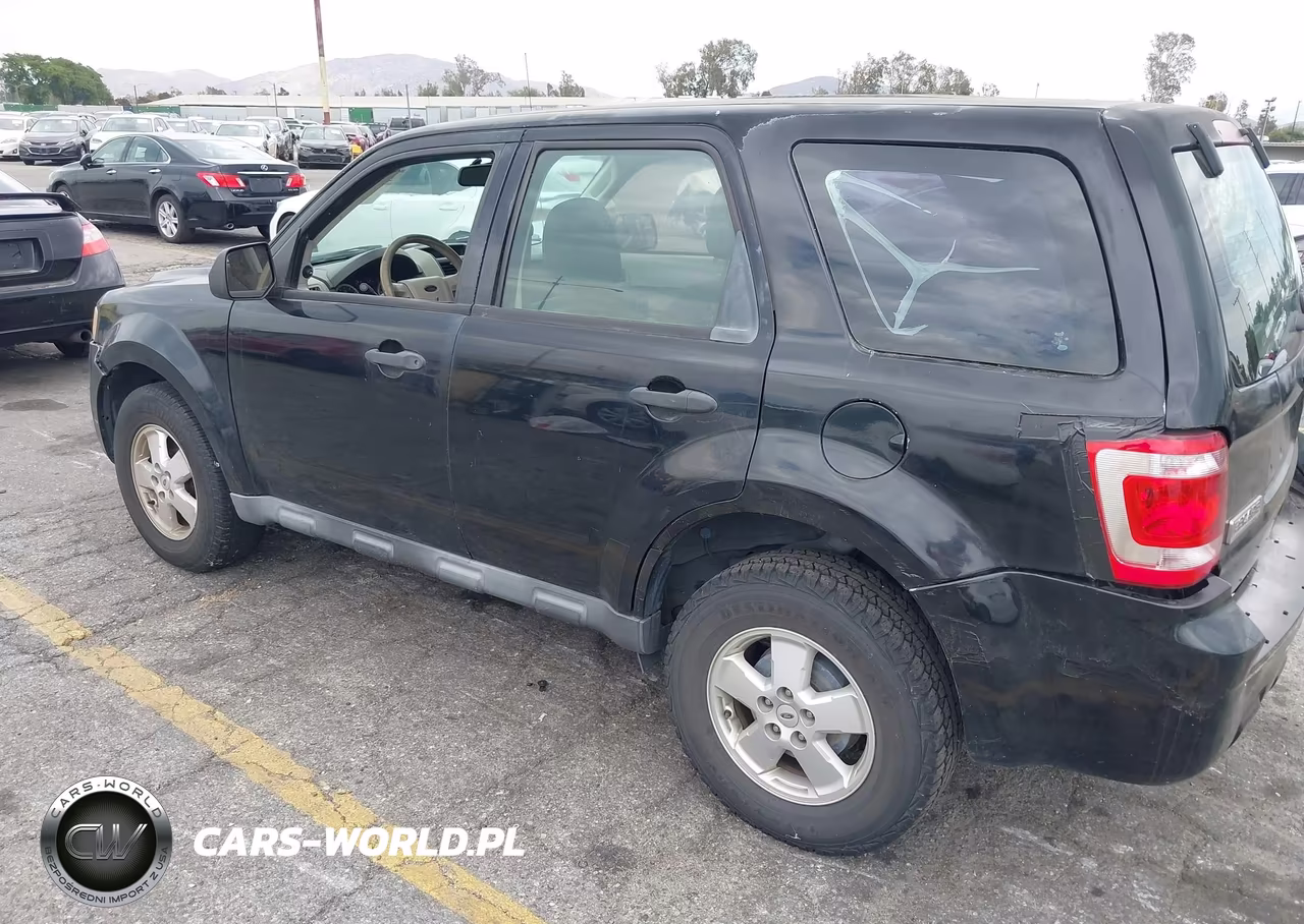 2012 Ford Escape Xls VIN:1FMCU0C73CKA58585 - 3