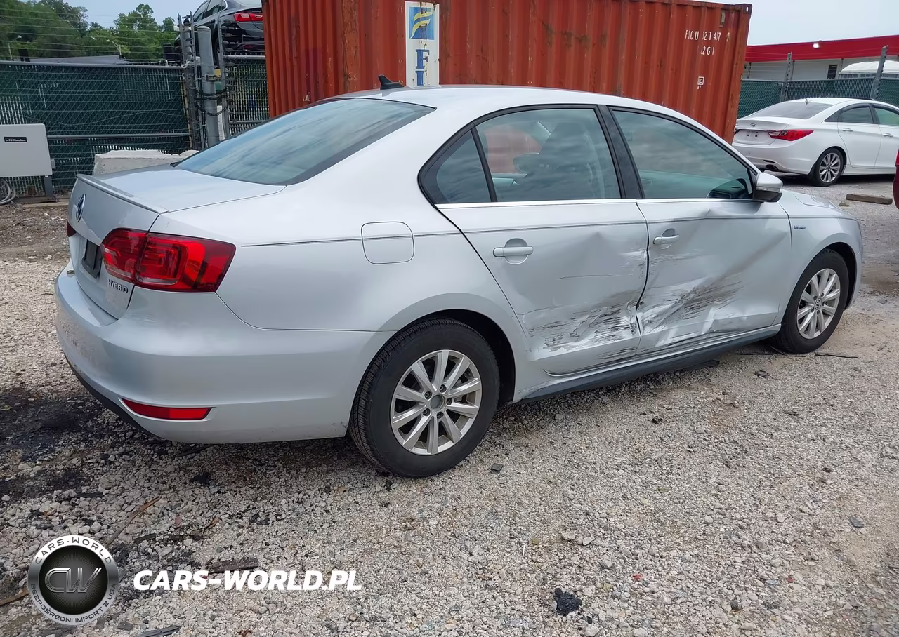 2013 Volkswagen Jetta Hybrid Se VIN:3VW637AJ3DM308815 - 4