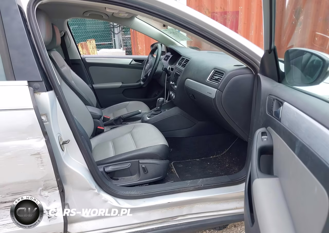 2013 Volkswagen Jetta Hybrid Se VIN:3VW637AJ3DM308815 - 5