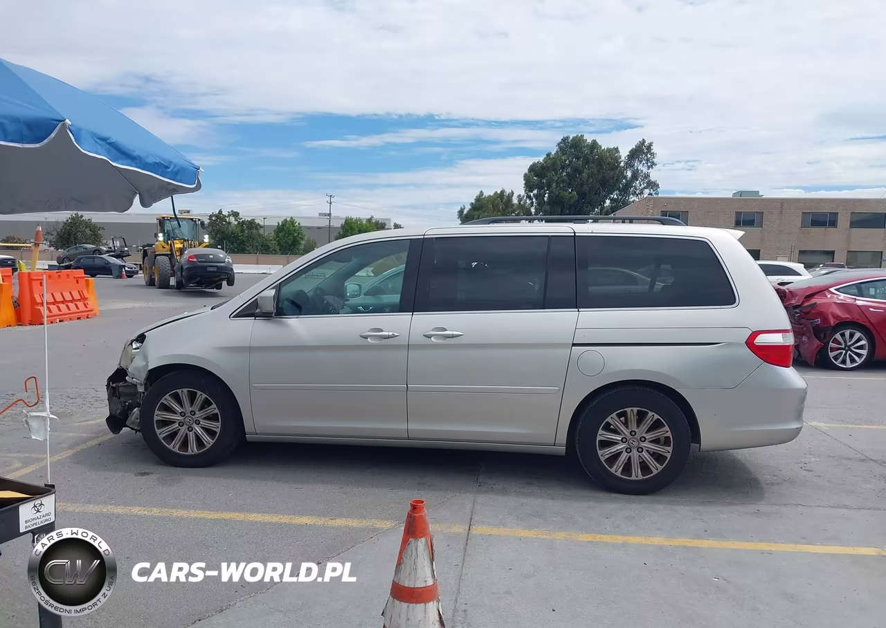 2007 Honda Odyssey Touring VIN:5FNRL388X7B047722 - 14