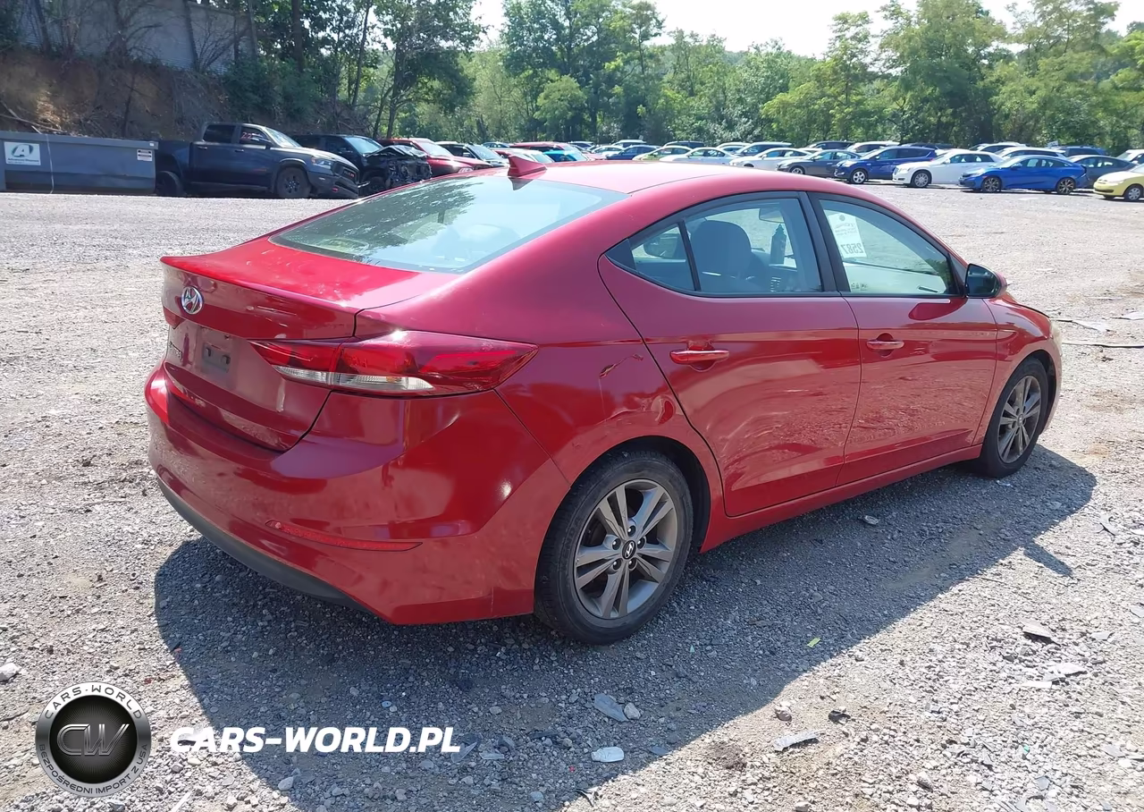 2017 Hyundai Elantra Se VIN:5NPD84LFXHH176473 - 4