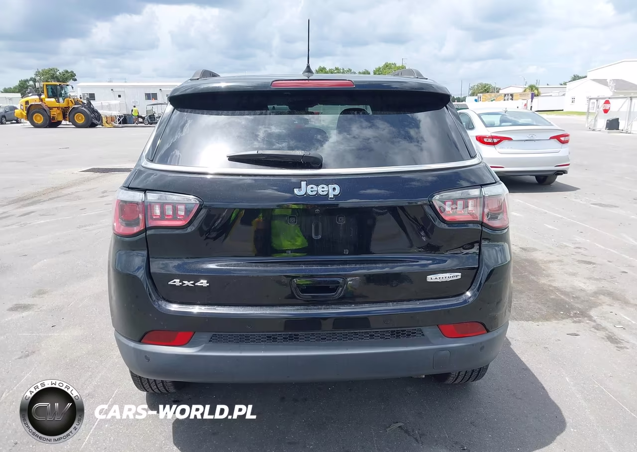 2018 Jeep Compass Latitude 4X4 VIN:3C4NJDBB6JT413912 - 16