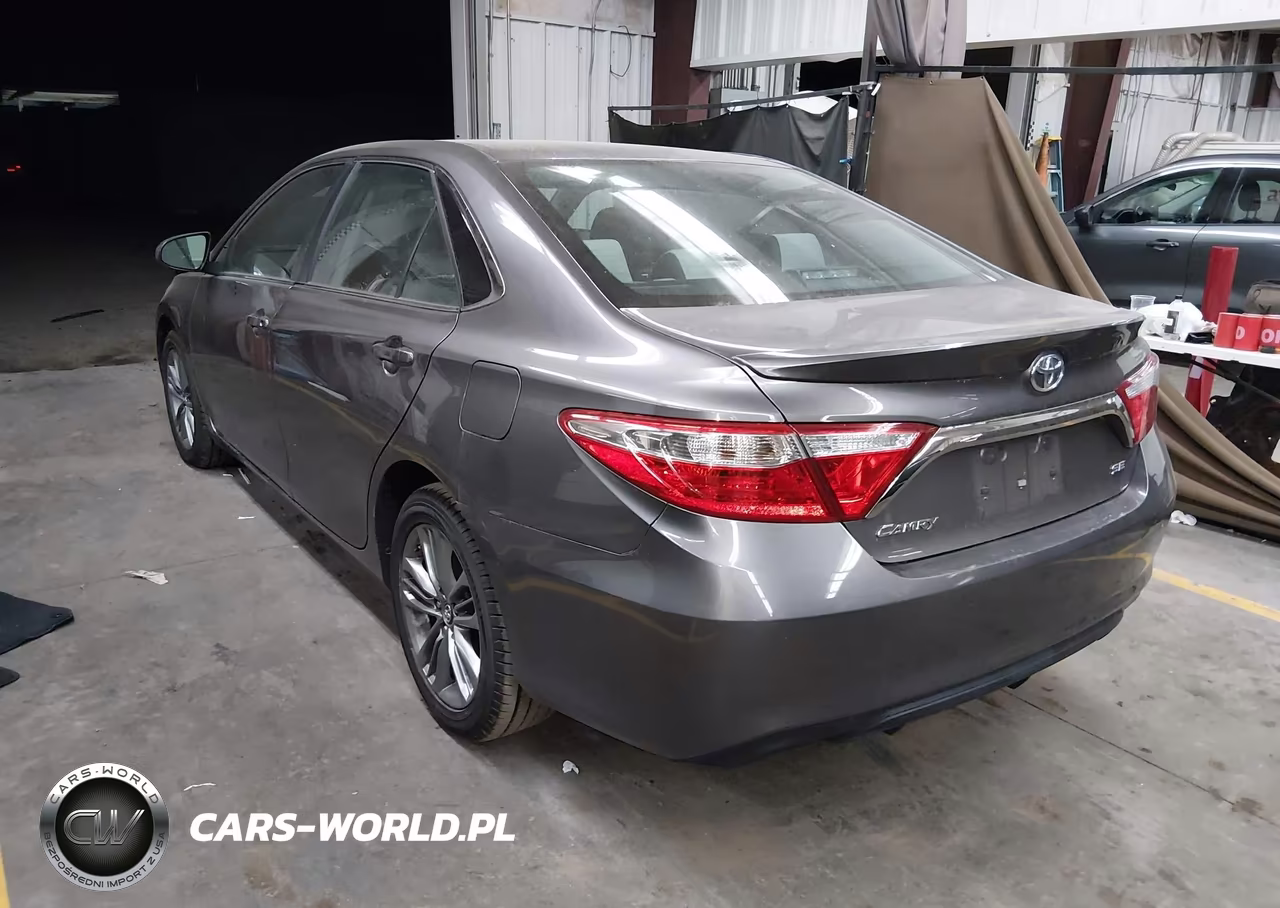 2017 Toyota Camry Se VIN:4T1BF1FK2HU620466 - 3