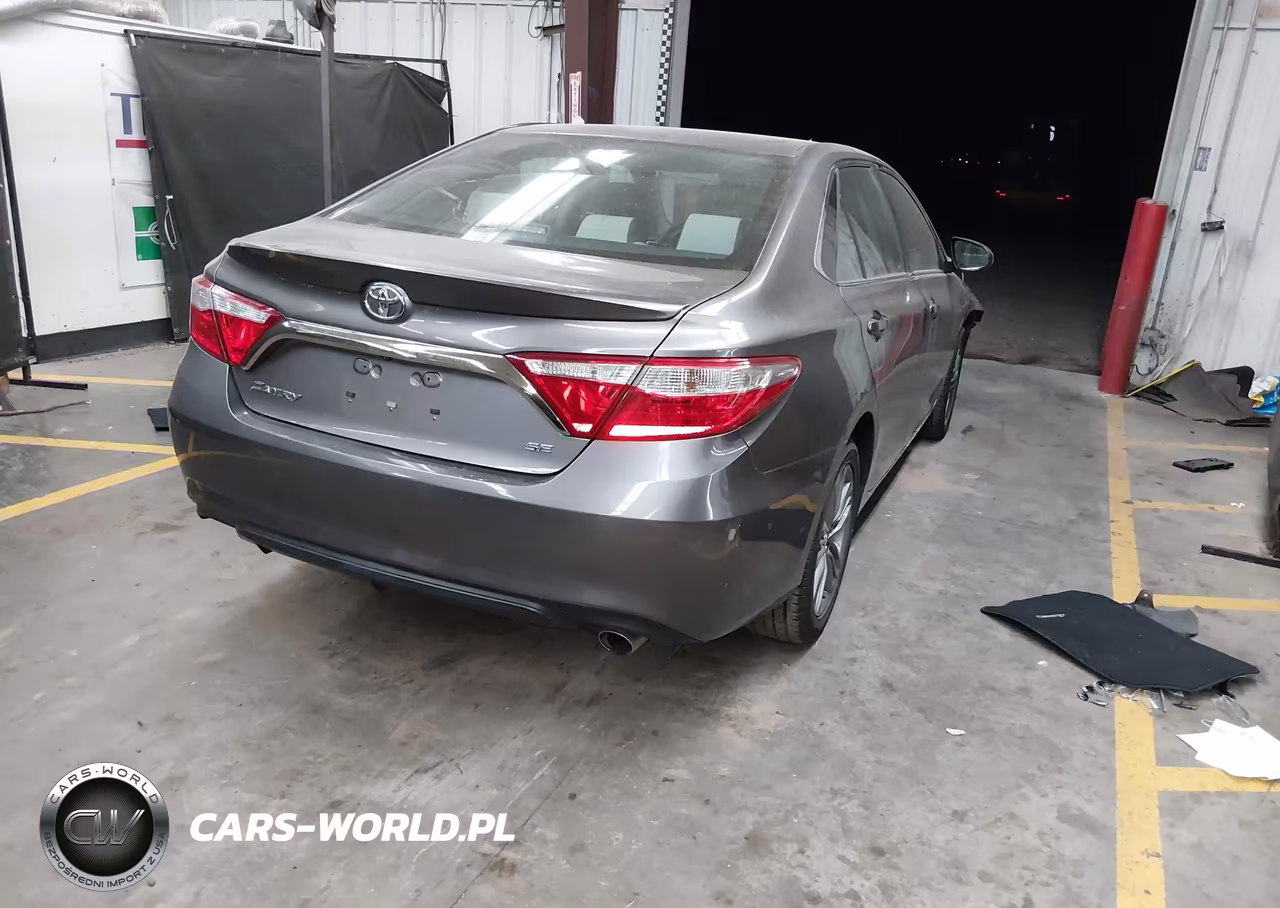 2017 Toyota Camry Se VIN:4T1BF1FK2HU620466 - 4