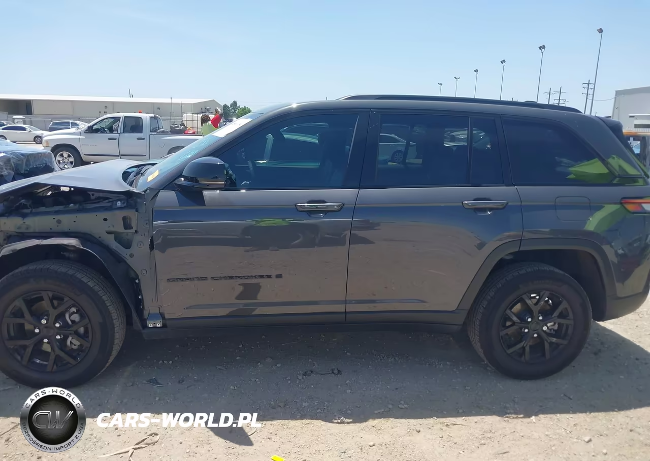 2025 Jeep Grand Cherokee Altitude X 4X2 VIN:1C4RJGAG7SC314335 - 15
