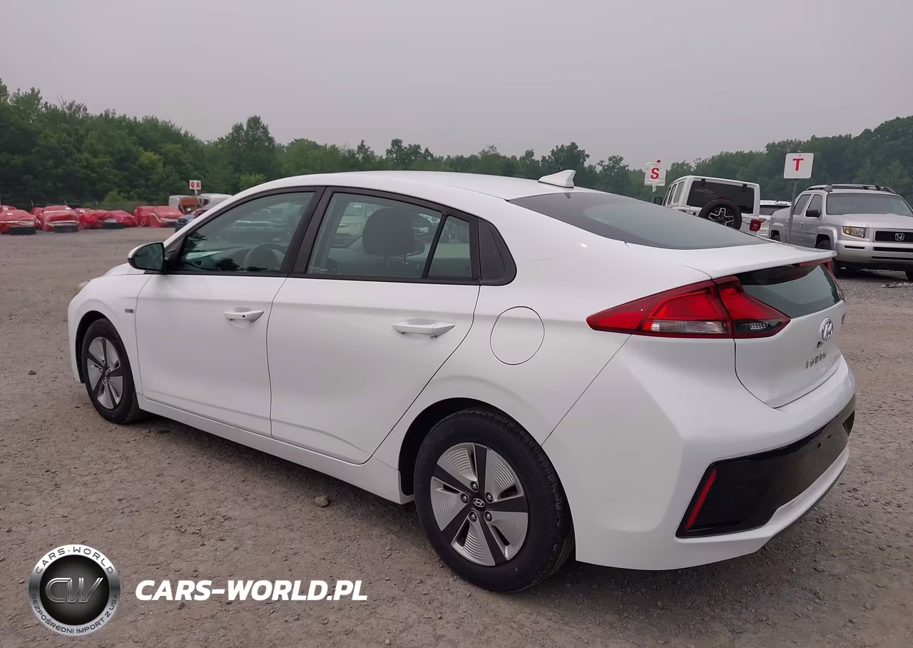 2018 Hyundai Ioniq Hybrid Blue VIN:KMHC65LC4JU075837 - 3