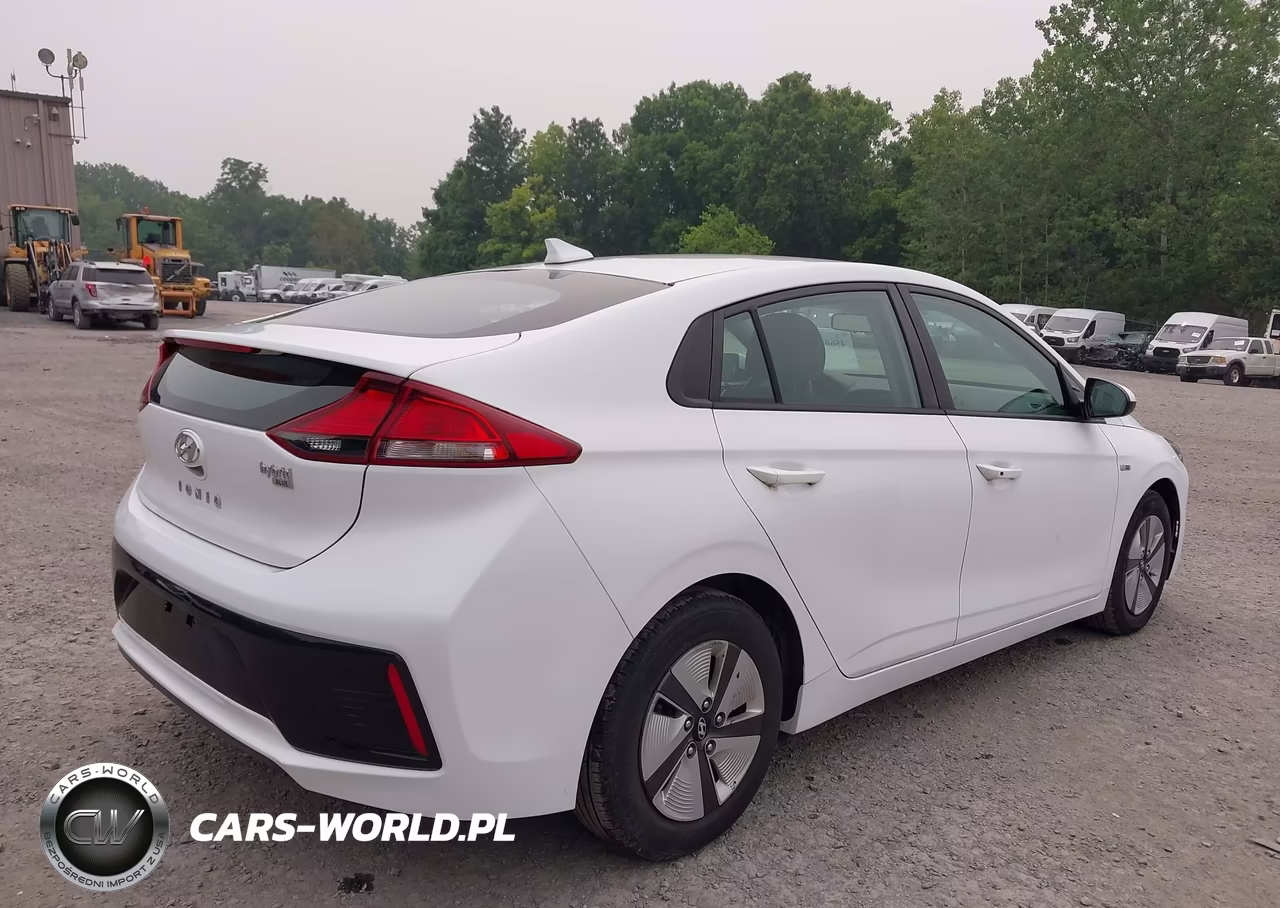 2018 Hyundai Ioniq Hybrid Blue VIN:KMHC65LC4JU075837 - 4