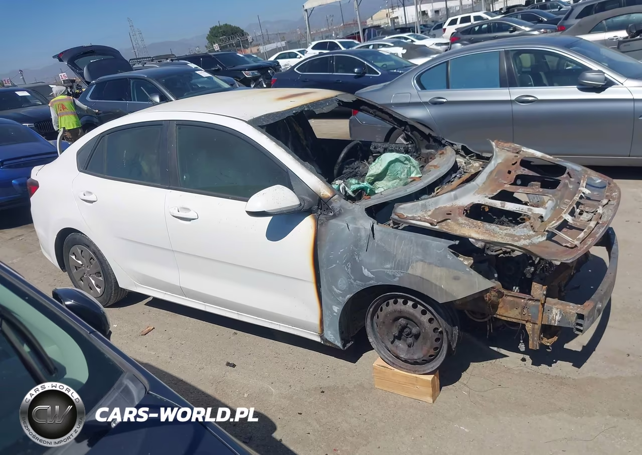 2018 Kia Rio S VIN:3KPA24AB8JE077813 - 13