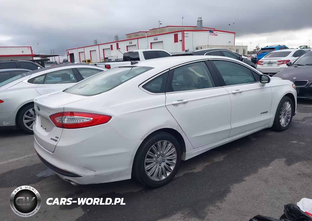 2013 Ford Fusion Hybrid Se VIN:3FA6P0LU8DR128941 - 4