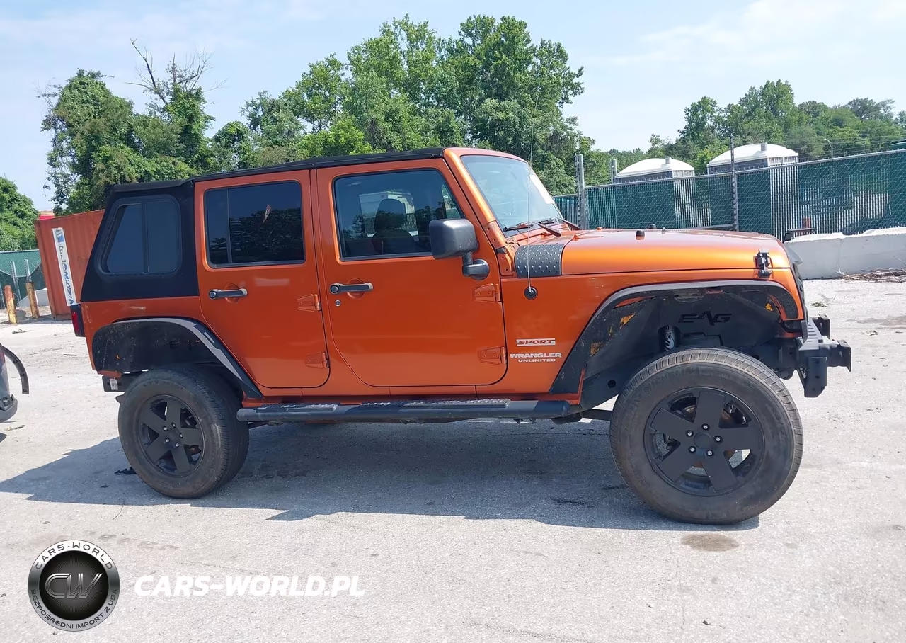 2011 Jeep Wrangler Unlimited Sport VIN:1J4BA3H1XBL581250 - 14