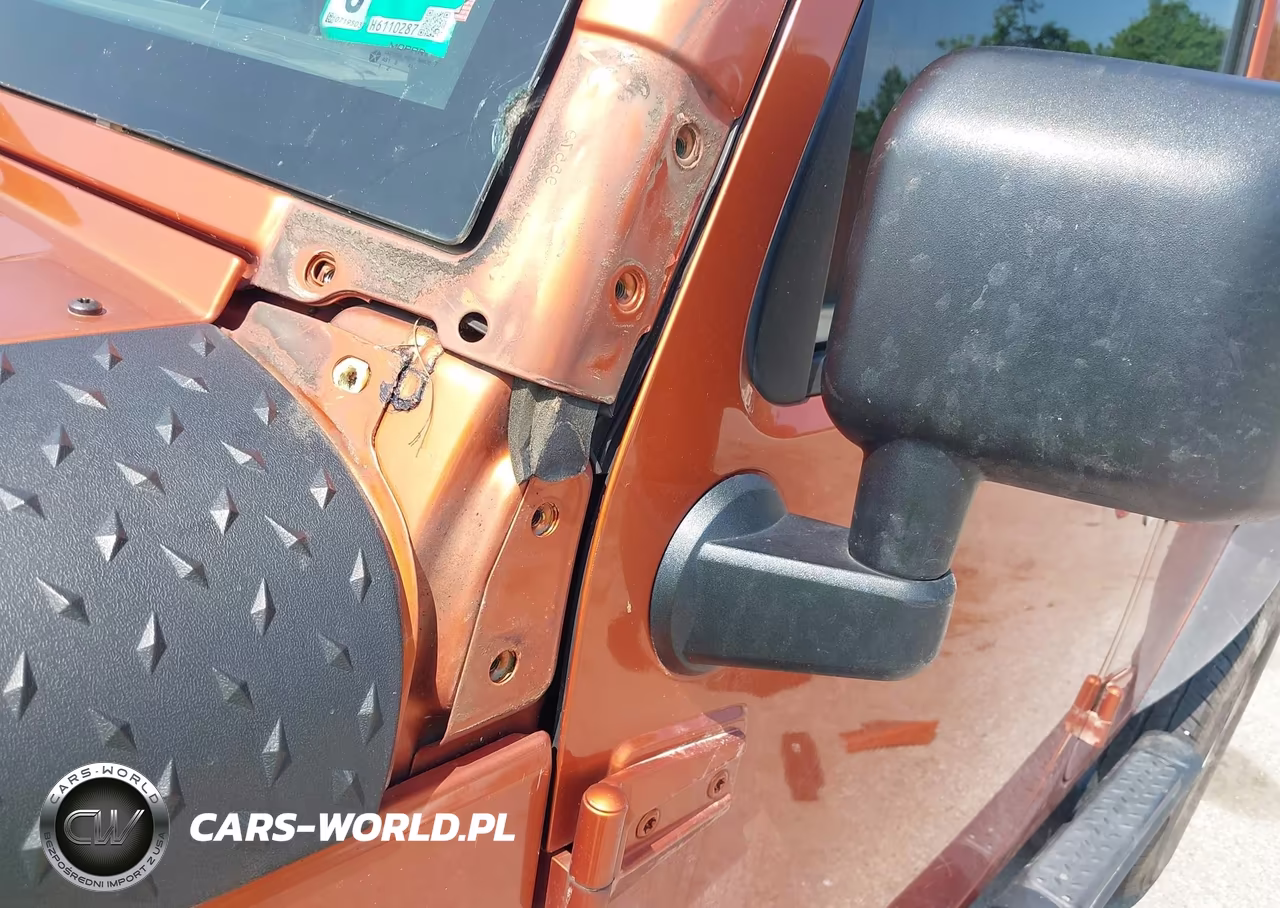 2011 Jeep Wrangler Unlimited Sport VIN:1J4BA3H1XBL581250 - 18