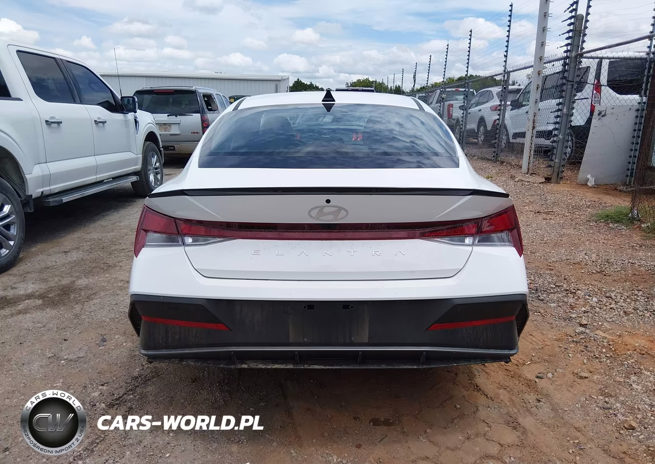 2026 Hyundai Elantra Sel Sport VIN:KMHLM4DG7TU238369 - 17
