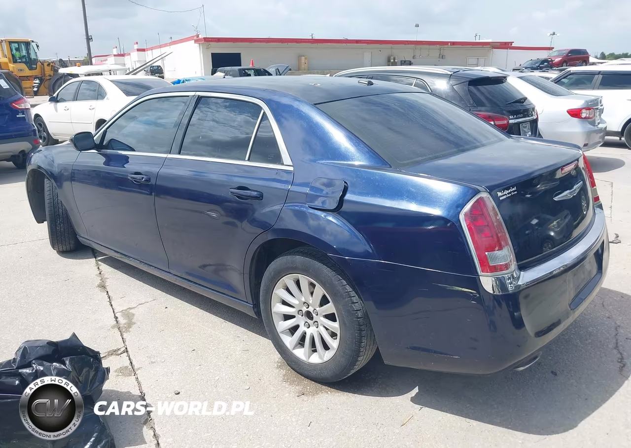 2014 Chrysler 300 VIN:2C3CCAAG0EH181081 - 3